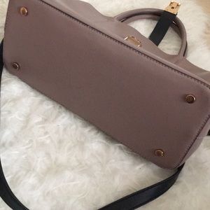 H&M Bags - H&M buckle bag H&M Bags - H&M buckle bag